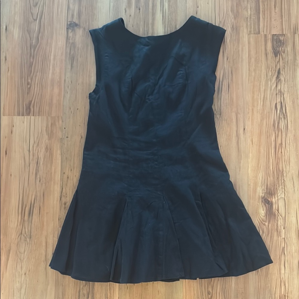Elegant Black Sleeveless Dress